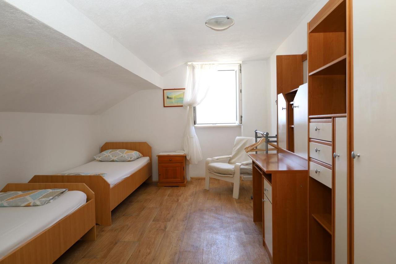 Apartman Dajana Supetar Exterior foto